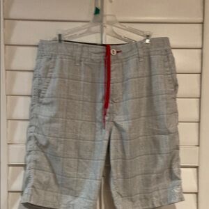 O'Neill Gray Plaid Men's Shorts
ITEM #17